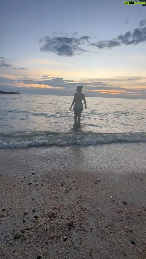 Anasuya Bharadwaj Instagram - I am always happy when I am surrounded by water 🌊 I think I am a Mermaid or I was a mermaid 🤔🧜🏻‍♀️ #waterBabeForLife👙🌊☀️💙
