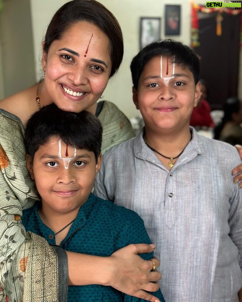 Anasuya Bharadwaj Instagram - Hanging out with your kids is like visiting the best parts of yourself 🥹🧿👼🏻👼🏻 #MotherhoodUnplugged #ParenthoodChronicles #LoveForMyBoys♾️