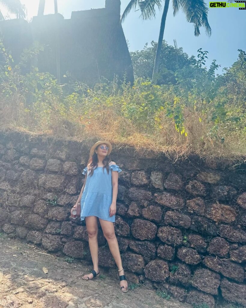 Anasuya Bharadwaj Instagram - No matter what fabulous places I visit.. I don’t feel like I am on a vacation unless I am dehydrated and covered with sunscreen ☀🧴🥵😎👒 #FirstVacay2024