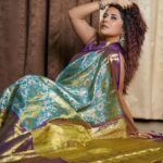 Anasuya Bharadwaj Instagram - 🦚 🪕🎶👁️👁️ Look,Blouse design & Styled by @rishi_chowdary Saree @aakruti_shoppingmall Blouse @ithiofficial MUA @makeupbysiva HSA @telusivakrishna Accessories @karnikajewelshyd PC @srikrishna_photography9 Celebrity Management by @kalyansunkara @umediaentartainments Asst by @karthik12340