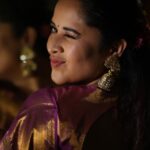 Anasuya Bharadwaj Instagram - సొగసు చూడ తరమా 🌹 Look,Blouse design & Styled by @rishi_chowdary Saree @brkbommanarajkumar Blouse @ithiofficial MUA @makeupbysiva HSA @telusivakrishna Jewellery @ithijewels Celebrity Management by @kalyansunkara @umediaentartainments Asst by @karthik12340