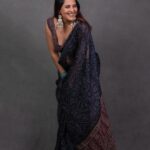 Anasuya Bharadwaj Instagram - Love to hate me, praise me, shame me Either way you talk about me (Oh-oh) Watching me (Oh-oh) I ain't watching you (watching you) (Oh-oh) What you see? (Oh-oh) I hope you like the view (check it out) (Oh-oh) Best believe (Oh-oh) You'll never get into me (Oh-oh) All these words (Oh-oh) run through me Ooh, baby, you (yes, you) I can feel you hatin' on me Ooh, baby, you (yeah, you) I'm glad to be your inspiration Who, baby, who's (guess who?) The topic of your conversation? I am (I am) 😎 MUA: @makeupbysiva 💄 HSA: @telusivakrishna 🪮 Saree : A gift from my In-Laws 😇 Blouse: @rakeshearneofficial 🙂 PC: Team @valmikiramuphotography 📸