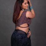 Anasuya Bharadwaj Instagram - Love to hate me, praise me, shame me Either way you talk about me (Oh-oh) Watching me (Oh-oh) I ain't watching you (watching you) (Oh-oh) What you see? (Oh-oh) I hope you like the view (check it out) (Oh-oh) Best believe (Oh-oh) You'll never get into me (Oh-oh) All these words (Oh-oh) run through me Ooh, baby, you (yes, you) I can feel you hatin' on me Ooh, baby, you (yeah, you) I'm glad to be your inspiration Who, baby, who's (guess who?) The topic of your conversation? I am (I am) 😎 MUA: @makeupbysiva 💄 HSA: @telusivakrishna 🪮 Saree : A gift from my In-Laws 😇 Blouse: @rakeshearneofficial 🙂 PC: Team @valmikiramuphotography 📸