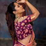 Anasuya Bharadwaj Instagram - It doesn’t get easier. You just get stronger. Look,Blouse design & Styled by @rishi_chowdary Saree @gvmall.piduguralla Blouse @ithiofficial MUA @makeupbysiva HSA @telusivakrishna Jewellery @orafojewels PC @valmikiramuphotography Celebrity Management by @kalyansunkara @umediaentartainments