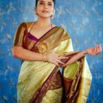 Anasuya Bharadwaj Instagram - Uṅkaḷ aṉaivarukkum aṉpai aṉuppukiṟēṉ 🫶🏻🥰 For Chennai MGR Mall new store launch! @chennaimgrmall 🥻 @rishi_chowdary 🤩 @karnikajewelshyd ✨ @makeupbysiva 💄 @telusivakrishna 🪮 @valmikiramuphotography 🎨 @kalyansunkara 🙎🏻‍♂️ @umediaentartainments 📝