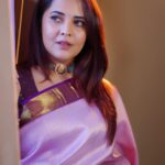 Anasuya Bharadwaj Instagram - “Perfection is overrated.. boring.. it’s the imperfections.. the vulnerabilities, the weaknesses, the human elements.. that make us who we are.. that make us real, beautiful.. necessary.” - Guy Harrison. @makeupbysiva 🤎 @telusivakrishna ❤️ @gvmall_tadepalligudem 🩷 @neelias_official 🩵 @valmikiramuphotography ✨