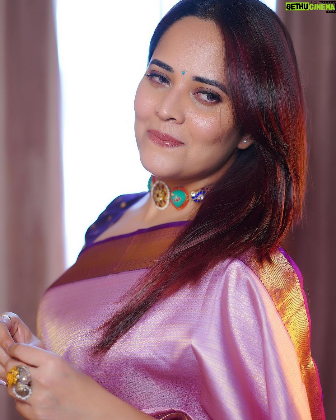 Anasuya Bharadwaj Instagram - “Perfection is overrated.. boring.. it’s the imperfections.. the vulnerabilities, the weaknesses, the human elements.. that make us who we are.. that make us real, beautiful.. necessary.” - Guy Harrison. @makeupbysiva 🤎 @telusivakrishna ❤️ @gvmall_tadepalligudem 🩷 @neelias_official 🩵 @valmikiramuphotography ✨