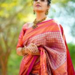 Anasuya Bharadwaj Instagram - P.S : Don’t forget to choose being happy over everything 🩷🤗 Blouse design and Styling @rishi_chowdary Blouse @ithiofficial Saree @aakrutijammalamadugu Accessories @bcos_its_silver MUA @makeupbysiva HSA @telusivakrishna PC @siva_sai_photography_kadapa Celebrity management @kalyansunkara @umediaentartainments
