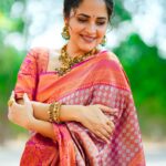 Anasuya Bharadwaj Instagram - P.S : Don’t forget to choose being happy over everything 🩷🤗 Blouse design and Styling @rishi_chowdary Blouse @ithiofficial Saree @aakrutijammalamadugu Accessories @bcos_its_silver MUA @makeupbysiva HSA @telusivakrishna PC @siva_sai_photography_kadapa Celebrity management @kalyansunkara @umediaentartainments