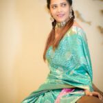 Anasuya Bharadwaj Instagram - .. But then see.. I am still a 👧🏻 at ❤️ 🫠🥰 Blouse design and Styling @rishi_chowdary Blouse @ithiofficial Saree @aakruti_shoppingmall Accessories @bcos_its_silver MUA @makeupbysiva HSA @telusivakrishna PC @delight_photography_official Celebrity management @kalyansunkara @umediaentartainments