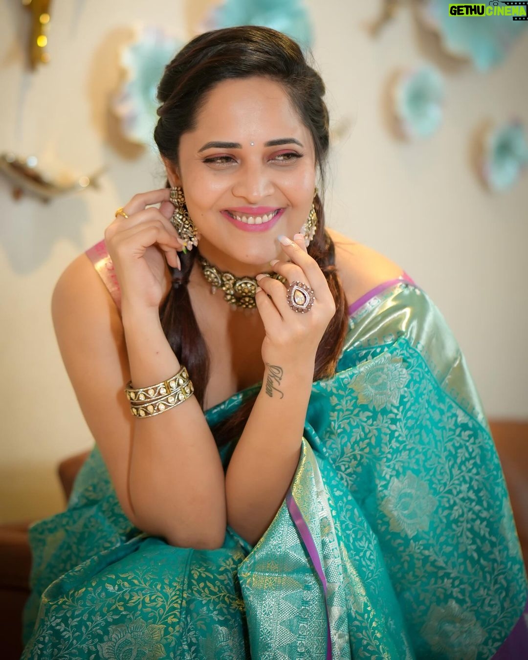 Anasuya Bharadwaj Instagram - .. But then see.. I am still a 👧🏻 at ❤️ 🫠🥰 Blouse design and Styling @rishi_chowdary Blouse @ithiofficial Saree @aakruti_shoppingmall Accessories @bcos_its_silver MUA @makeupbysiva HSA @telusivakrishna PC @delight_photography_official Celebrity management @kalyansunkara @umediaentartainments