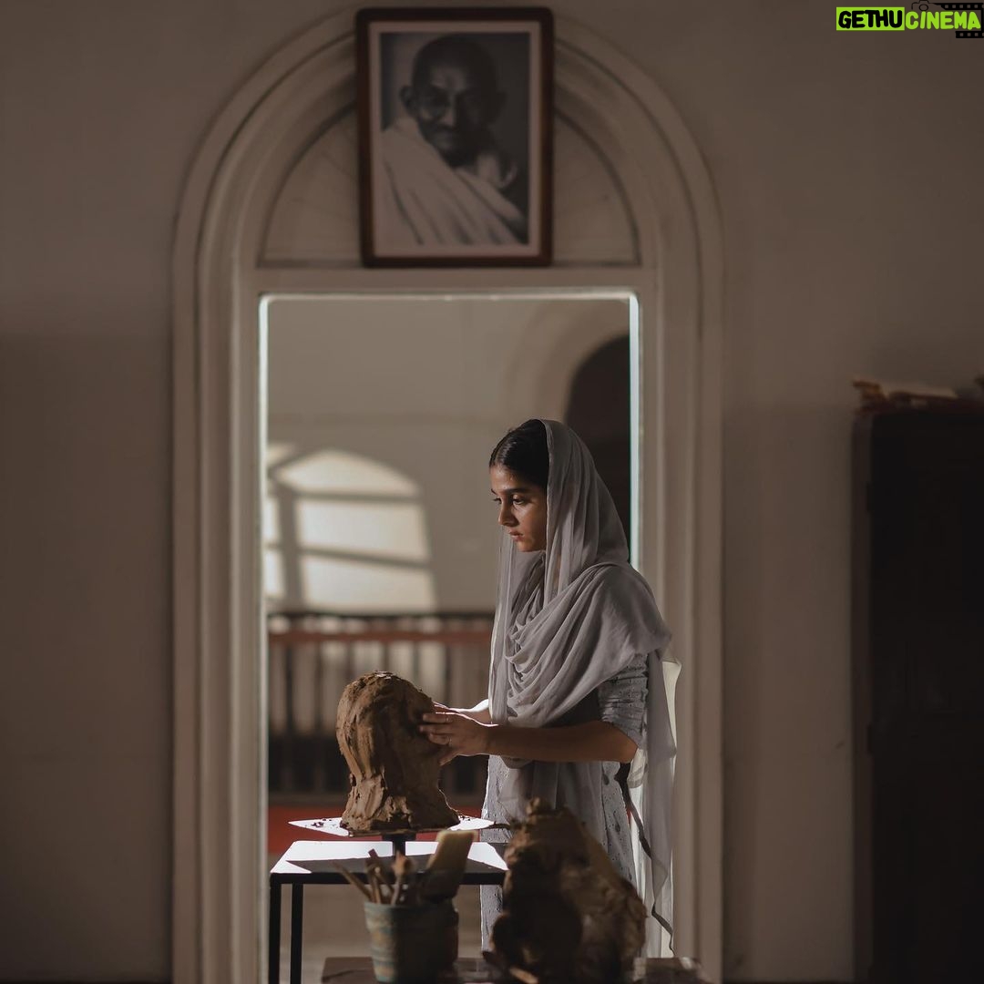 Anaswara Rajan Instagram - The beginning, The closure, And the satisfaction 🤩 My 2023 began with falling in love with Anusree and ending with admiring Sara. Thank you for showering both of them with love and appreciation! Everything that transpired this year has been met with pure love and gratitude! For the places I’ve been, memories I’ve created, things I’ve learned and unlearned, characters I’ve lived, the people I’ve met and fallen in love with! 2023, You were amazing! #pranayavilasam #neru