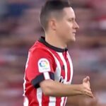 Ander Herrera Instagram - A 𝗹𝗲𝗴𝗲𝗻𝗱𝗮𝗿𝘆 𝗹𝗶𝗼𝗻 is 🔙 at San Mames! 🦁❤ ¡Un león legendario vuelva a casa! 🦁❤️🔙 @athleticclub 👏 @anderherrera #AnderHerrera #Athletic #LaLigaSantander #LaLiga #LaLigaHighlights