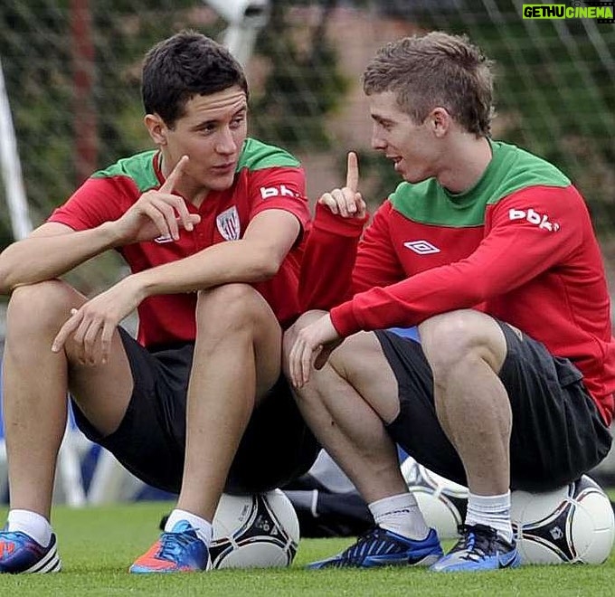 Ander Herrera Instagram - Then and now ❤️ Instalaciones de Lezama