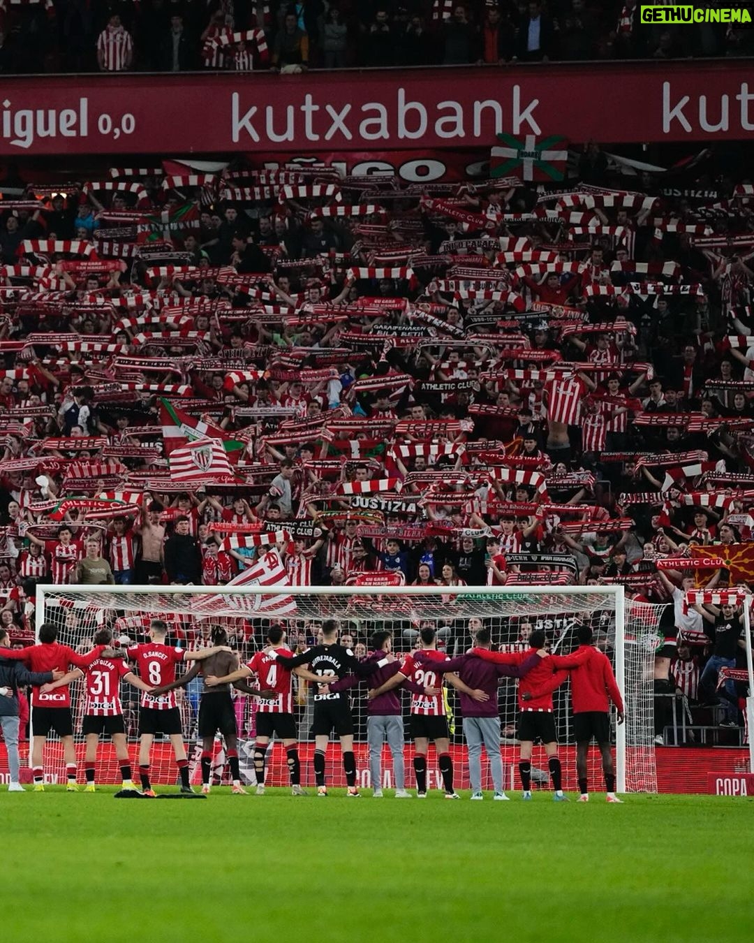 Ander Herrera Instagram - Magical nights at San Mamés. Estamos en semifinales 🔴⚪️ San Mamés Stadium