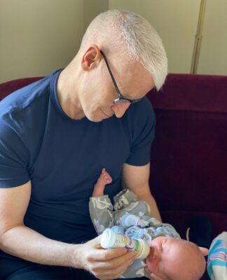 The Top 10 Most Engaging Instagram Photos of Anderson Cooper