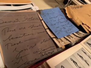 Anderson Cooper Instagram - I’ve slowly been going through boxes of photos and files. My mom kept every note, every letter she ever received. It is sad going through everything, but also brings back many amazing memories. Happy birthday mom, you will always be in my heart. @gloriavanderbilt @gloriavanderbiltstudio