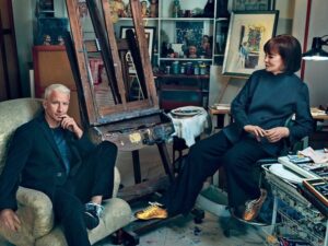 Anderson Cooper Instagram - I’ve slowly been going through boxes of photos and files. My mom kept every note, every letter she ever received. It is sad going through everything, but also brings back many amazing memories. Happy birthday mom, you will always be in my heart. @gloriavanderbilt @gloriavanderbiltstudio