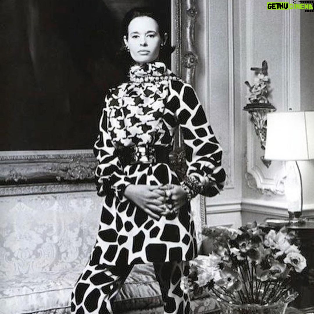 Anderson Cooper - 161K Likes - Today is my mom’s birthday. @gloriavanderbilt would have been 96. She lived life on her own terms, and there was no one else quite like her. What a mom! What a woman! What a life! @gloriavanderbiltstudio