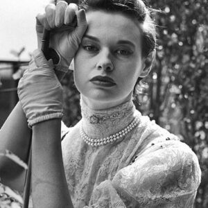 Anderson Cooper Instagram - Today is my mom’s birthday. @gloriavanderbilt would have been 96. She lived life on her own terms, and there was no one else quite like her. What a mom! What a woman! What a life! @gloriavanderbiltstudio