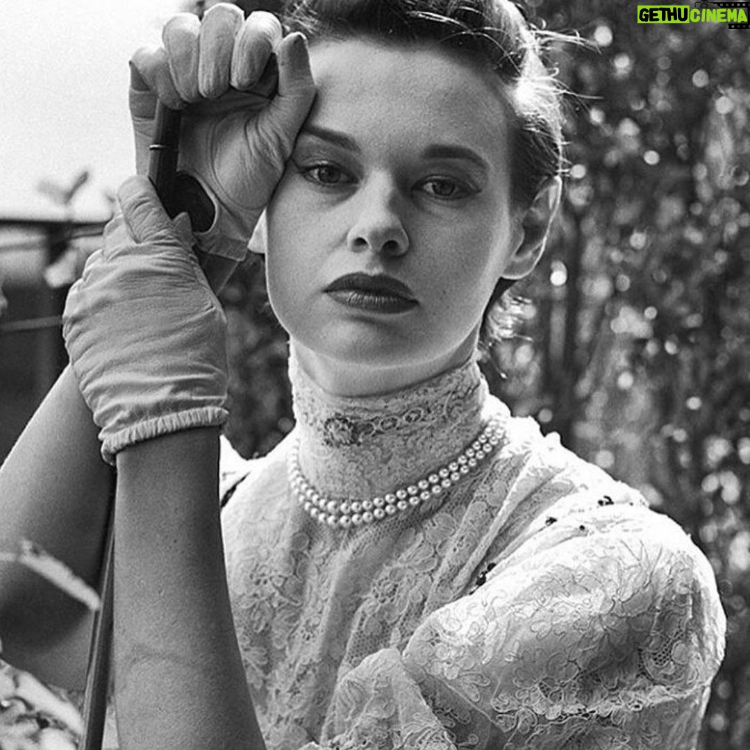 Anderson Cooper - 161K Likes - Today is my mom’s birthday. @gloriavanderbilt would have been 96. She lived life on her own terms, and there was no one else quite like her. What a mom! What a woman! What a life! @gloriavanderbiltstudio