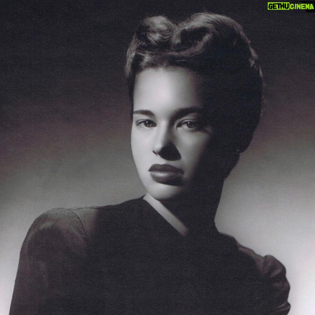 Anderson Cooper - 161K Likes - Today is my mom’s birthday. @gloriavanderbilt would have been 96. She lived life on her own terms, and there was no one else quite like her. What a mom! What a woman! What a life! @gloriavanderbiltstudio