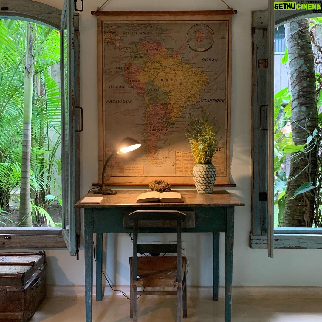 Anderson Cooper Instagram - Feliz Natal from #Trancoso #Brazil! Hope you have a happy holidays. For all those who have lost a loved one this year, or feel the loss of a loved one especially hard this time of year, I know it is not easy, and I am thinking of you.
