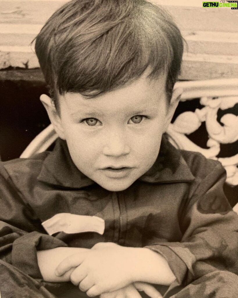 Anderson Cooper Instagram - Been going through boxes at my mom’s house. Finding so many old photographs.