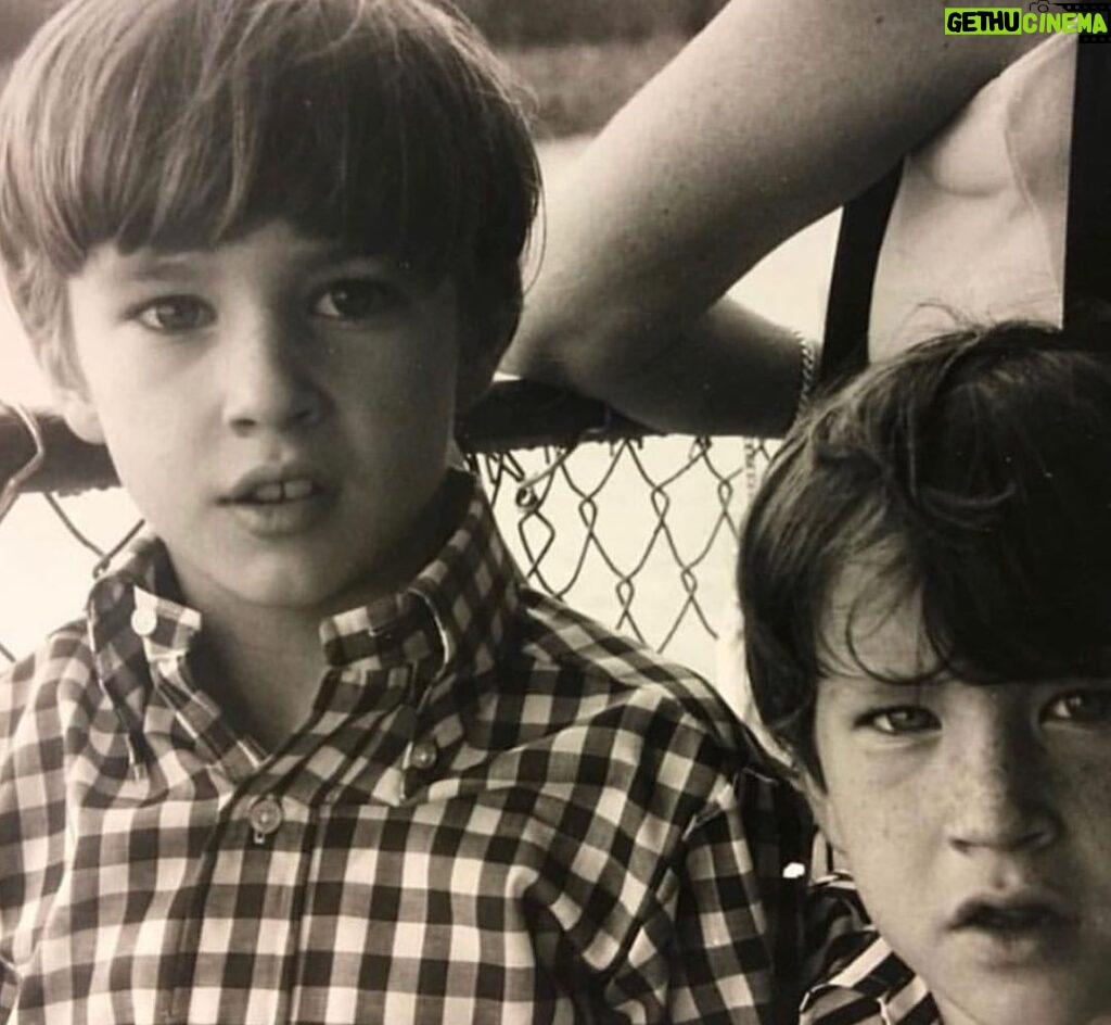 Anderson Cooper Instagram - 31 years ago today, my brother, Carter Cooper, died by suicide. It is still hard to imagine, hard to comprehend. Not a day goes by when i do not think of him and miss him terribly. Jan 27, 1965- July 22, 1988.