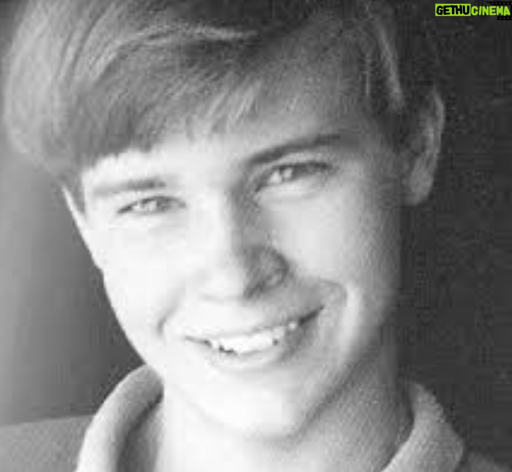 Anderson Cooper - 190K Likes - 31 years ago today, my brother, Carter Cooper, died by suicide. It is still hard to imagine, hard to comprehend. Not a day goes by when i do not think of him and miss him terribly. Jan 27, 1965- July 22, 1988.