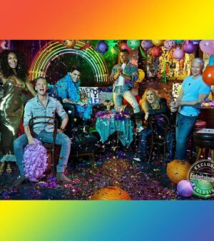 Anderson Cooper Instagram - Just got sent one of several covers of @entertainmentweekly’s Pride issue. Here is the link to the article: https://ew.com/celebrity/ew-cover-lgbtq-issue-stonewall-50th-anniversary/?utm_source=smsshare. photos by @carterbedloesmith for EW.