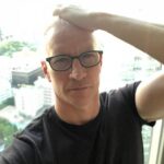 Anderson Cooper Instagram - Sleepy in Seoul... I had a great time in this really cool city! 감사합니다 서울! (I hope i got that right. Thank you #Seoul!)