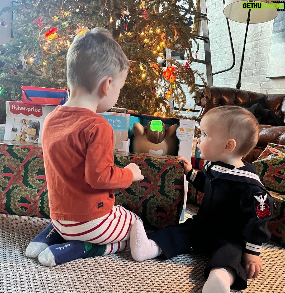 Anderson Cooper - 246.9K Likes - Wyatt helped Sebastian celebrate his very first Christmas.