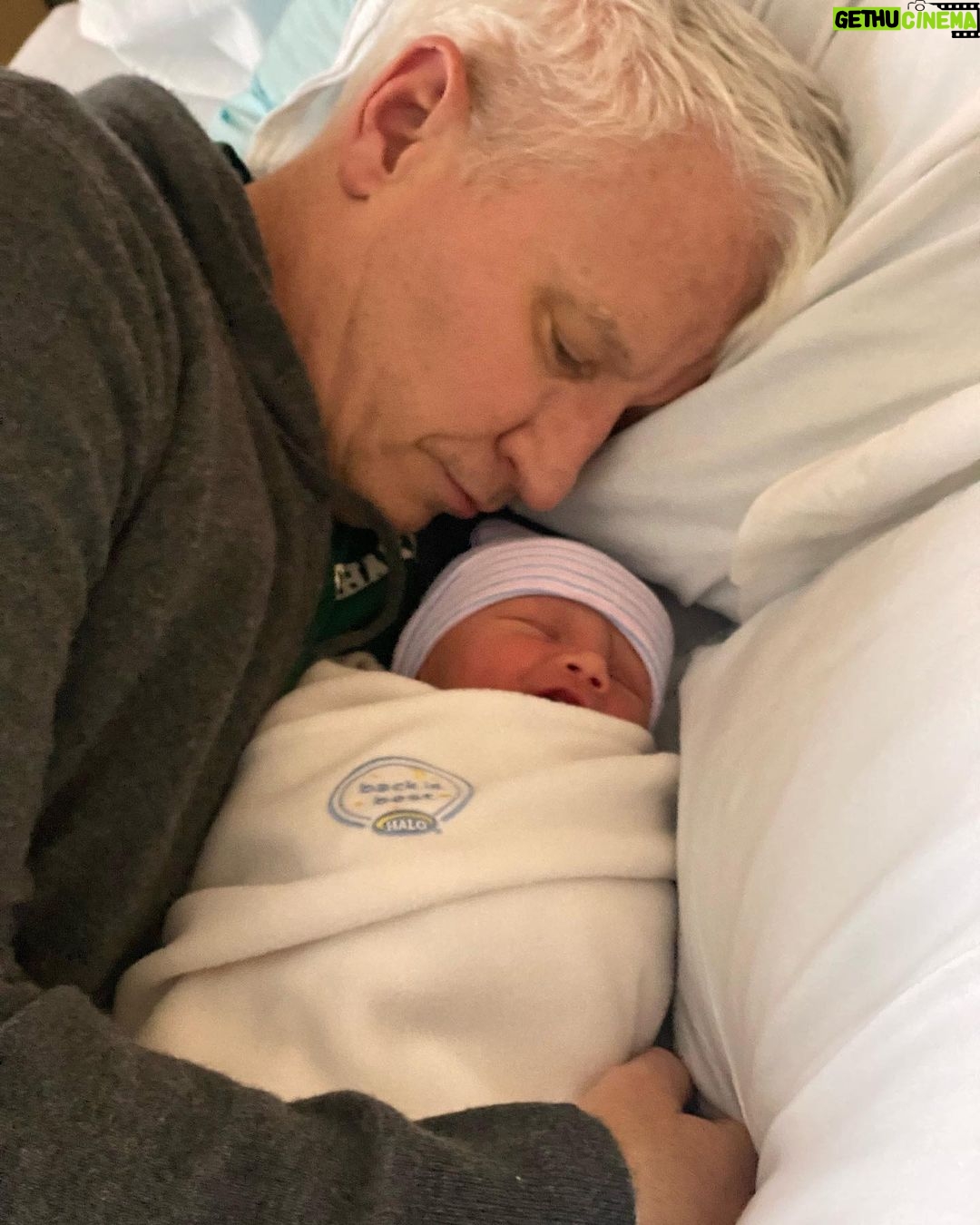 Anderson Cooper - 411.3K Likes - Cuddling with Sebastian the day after he was born