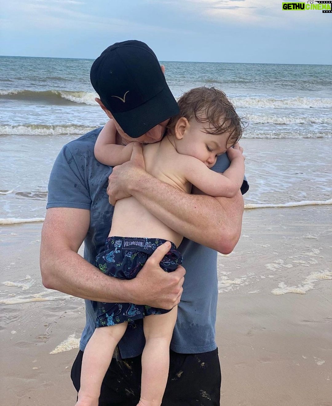 Anderson Cooper - 310.7K Likes - The greatest thing you'll ever learn
Is just to love and be loved in return.
Eden Ahbez