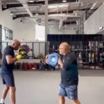 Anderson Silva Instagram - Bom dia meu povo… A estrada da vida é obscura e repleta de obstáculos que muitas vezes são difíceis de ultrapassar. No entanto, quando seguimos em frente com persistência, percebemos que, ao pararmos para refletir, podemos compreender o quanto somos capazes de escrever nossa própria história e absorver conhecimento e experiências. Deus nos proporciona as ferramentas necessárias para prosseguir nesta infinita jornada da vida. Essa estrada nos mostra inúmeros caminhos e várias paradas ao longo da viagem. Temos a responsabilidade de dar o nosso melhor enquanto estamos neste plano, nesta viagem repleta de experiências inexplicáveis. Um grande abraço no coração de todos vocês e votos de uma excelente jornada na estrada chamada vida. Desejo que Deus abençoe a todos hoje e sempre. 🙏🏾🙏🏾🙏🏾🙏🏾 Obrigado mestre @luiz_dorea meu amigo @hebertwilianboxe @ryanbraden @e.silvaoficial @talizesayegh @tarikalqassimi @tndubai @methodendeavors @moncefito