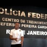 Anderson Silva Instagram - Gratidão a todos vocês do GPI, polícia federal RJ principalmente a Deus, pela oportunidade de poder compartilhar meus conhecimentos e aprender com vocês. Foi um dia incrível poder colaborar e trocar informações com nossas forças de segurança. Que Deus abençoe todos vocês, meus irmãos. Vamos fazer o nosso melhor para que dias melhores se concretizem para todo povo brasileiro 🇧🇷 . 🙏🏾🙏🏾🙏🏾 Força e honra. @silva_mtc @spiderkick @policiafederal @gpi.policia.federal @davininja @pirattinha