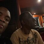 Anderson Silva Instagram - Parabéns pai. Hoje e seu dia obrigado. Feliz dia dos pais pra todos os pais do mundo 🙏🏾🙏🏾🥰🤗🤗🤗🤗🤗🥰🙏🏾🥰🥰🥰🥰