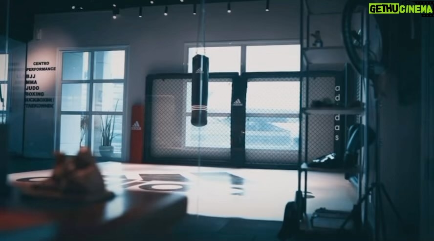 Anderson Silva Instagram - Fala meu povo logo tem novidade com @adidasboxing @mundocombat @spiderkick @silva_mtc
