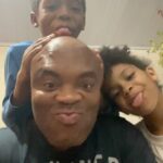 Anderson Silva Instagram - Gabizinha e Enzo Meus sobrinhos ,dois lindos!!! Amo vocês… Muito bom está nostalgia de voltar para casa e ver o quanto estão lindos…