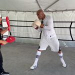Anderson Silva Instagram - TENHO A SORTE DE FAZER PARTE DE UM GRUPO SELETO DE INDIVÍDUOS QUE TEM O PREVILÉGIO DE FAZER O QUE REALMENTE AMAM E FAZENDO O QUE E PARA POUCOS❤️❤️ATÉ PORQUE 👊🏾👊🏾👊🏾👊🏾👊🏾👊🏾👊🏾👊🏾👊🏾👊🏾👊🏾 ANTES DE ENTRAR NUMA BATALHA, E PRECISO ACREDITAR NAQUILO PELO QUAL SE ESTA LUTANDO. (Chuang Tzu) coach @nicorobledo.jr @luiz_dorea
