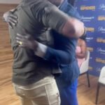 Anderson Silva Instagram - Olá, pessoal! Passando por aqui para desejar a todos uma semana repleta de luz, amor e muita felicidade. Quero também expressar minha profunda gratidão pelo carinho e apoio de cada um de vocês… Faltam palavras para expressar o quanto sou grato a todos os envolvidos neste incrível projeto. #andersonspidersilva Ele foi desenvolvido com imenso amor e afeto, e é emocionante ver o resultado desse esforço conjunto muito obrigado @paramountplusbr @tereza_gonzalez @talizesayegh @maria_angela_jesus todo a sala de roteiristas que trabalharam com um carinho incrível @martonolympio nosso diretor 🎥 @caitoortiz 🎥 todo elenco meu grande amigo Mestre mentor @seujorge @tati_tiburcio @euwilliamnascimento @1larissanunes @douglassilva @eujenifferdias @liviasilva @coredaiza @duduazevedo @vaneza.o @brunoviniciusofficial @sam_meloactor @caeta.neando @cortaz @thelmo.fernandes Obrigado família @paramountplusbr @paramountplus 🎥🎥🎥
