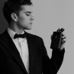 André Lamoglia Instagram - A fragrância que traz intensidade e desperta o desejo de viver cada momento ao máximo. Celebre o melhor da noite e das suas companhias com a fragrância única deste Parfum de @ralphlaurenfragrances. #ralphlaurenfragrance #pulí