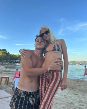 André Lamoglia Instagram - Verano 🧡