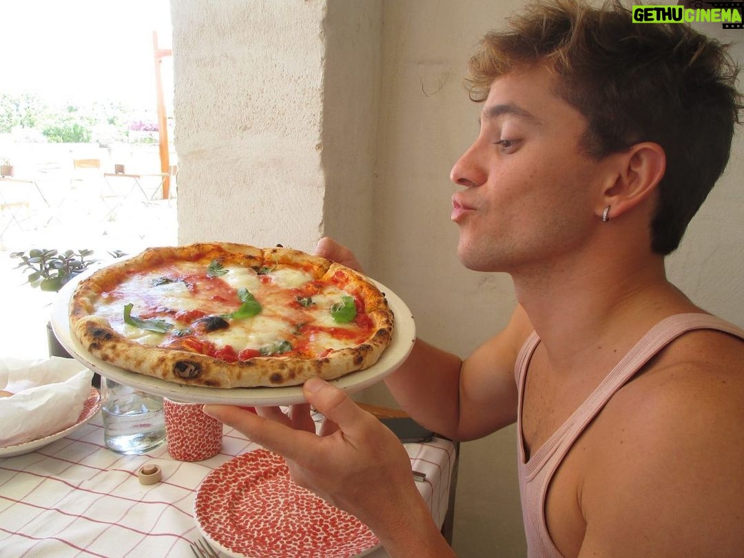 André Lamoglia Instagram - 🤌🏽 Bella Italia