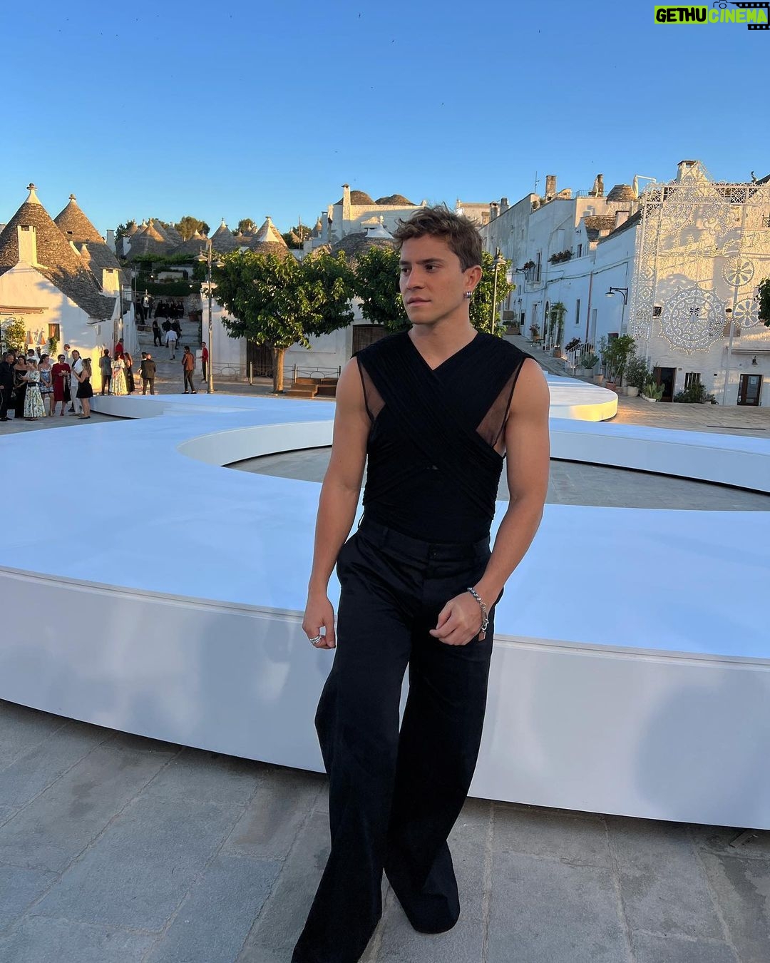 André Lamoglia Instagram - Alta Moda @dolcegabbana ✨ Alberobello,italy