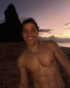 André Lamoglia Instagram - Solzinho, Noronha…
Também gostamos de chuva. ❣️