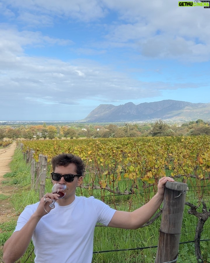 André Lamoglia Instagram - I still have to do a safari here 🇿🇦 Cape Town, South Africa