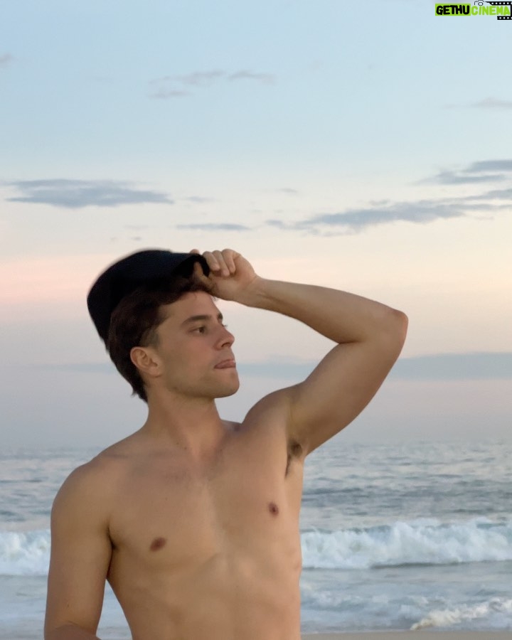 André Lamoglia Instagram - Deu tempo de um mergulho 🌊🙌🏽🇧🇷 Rio de Janeiro, Rio de Janeiro