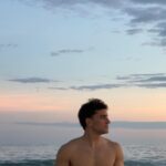 André Lamoglia Instagram - Deu tempo de um mergulho 🌊🙌🏽🇧🇷 Rio de Janeiro, Rio de Janeiro